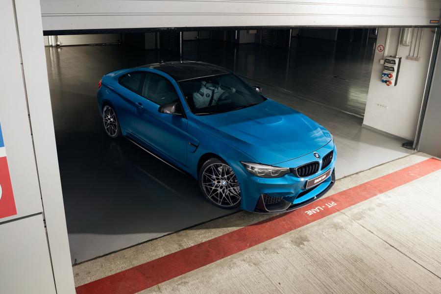  BMW M4 Coupe Competition 2017 года  (RU) (фото 4 из 15)